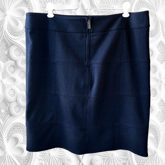 Adrienne Vittadini Studio Black Skirt Knee Length Stitched Pattern - Picture 5 of 13